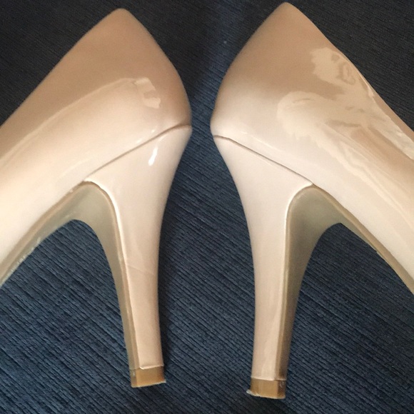 Nude patent leather pumps - Picture 2 of 5